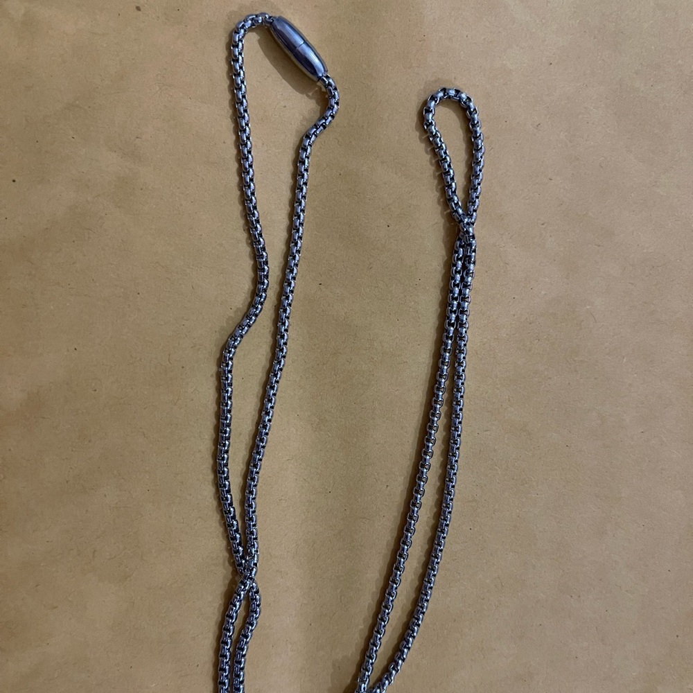 Magnetic Clasp Chain - Picture 4 of 7